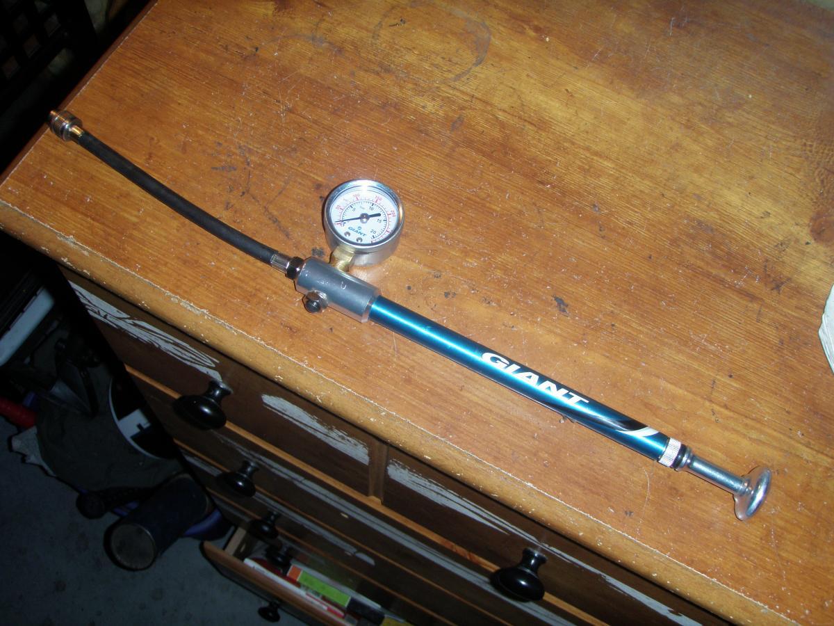 Giant Control Shock Pump Pump Reviews Mountain Bike Reviews
