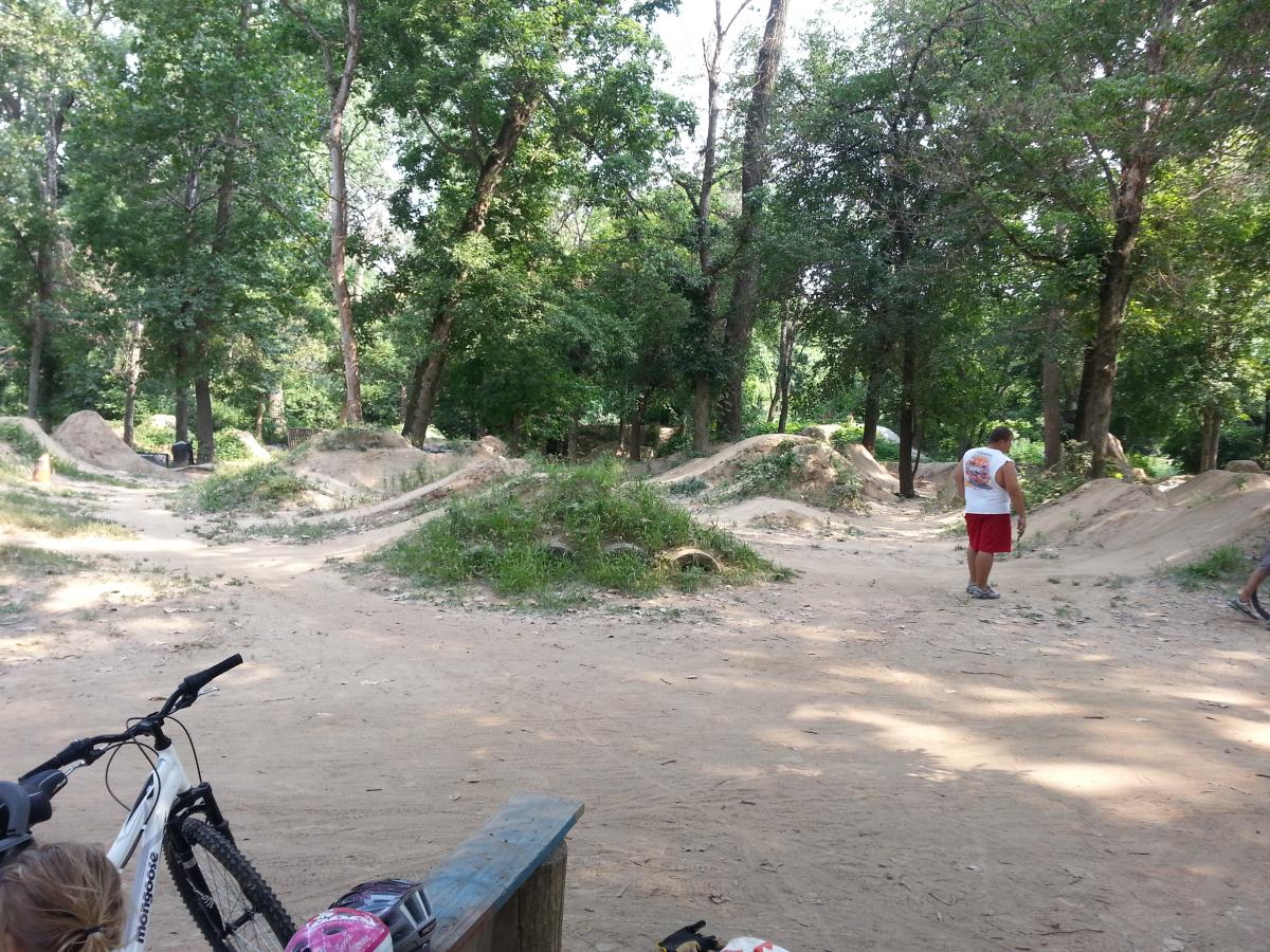 figure 8 bmx trails