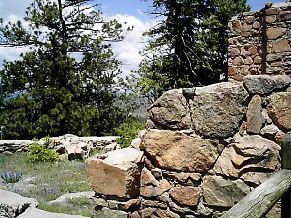  Mount Falcon Park mountain bike trail.