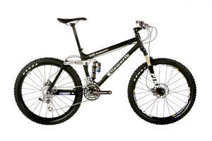 Ellsworth Moment: A black mountain bike with a sturdy frame, front suspension, and thick tires, positioned against a white background.