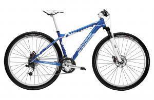 Gary Fisher Mamba: A blue mountain bike with a lightweight frame, front suspension, and disc brakes, positioned on a white background.