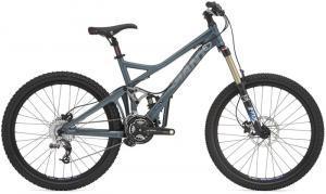 Giant Reign X1: A blue mountain bike with a sturdy frame, wide tires, and front suspension, designed for off-road riding.