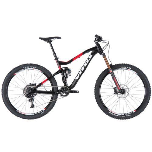 Vitus Sommet VRX 2015: Alt text: A black and red mountain bike prominently displayed against a white background, featuring thick tires, a sturdy frame, and a front suspension fork.