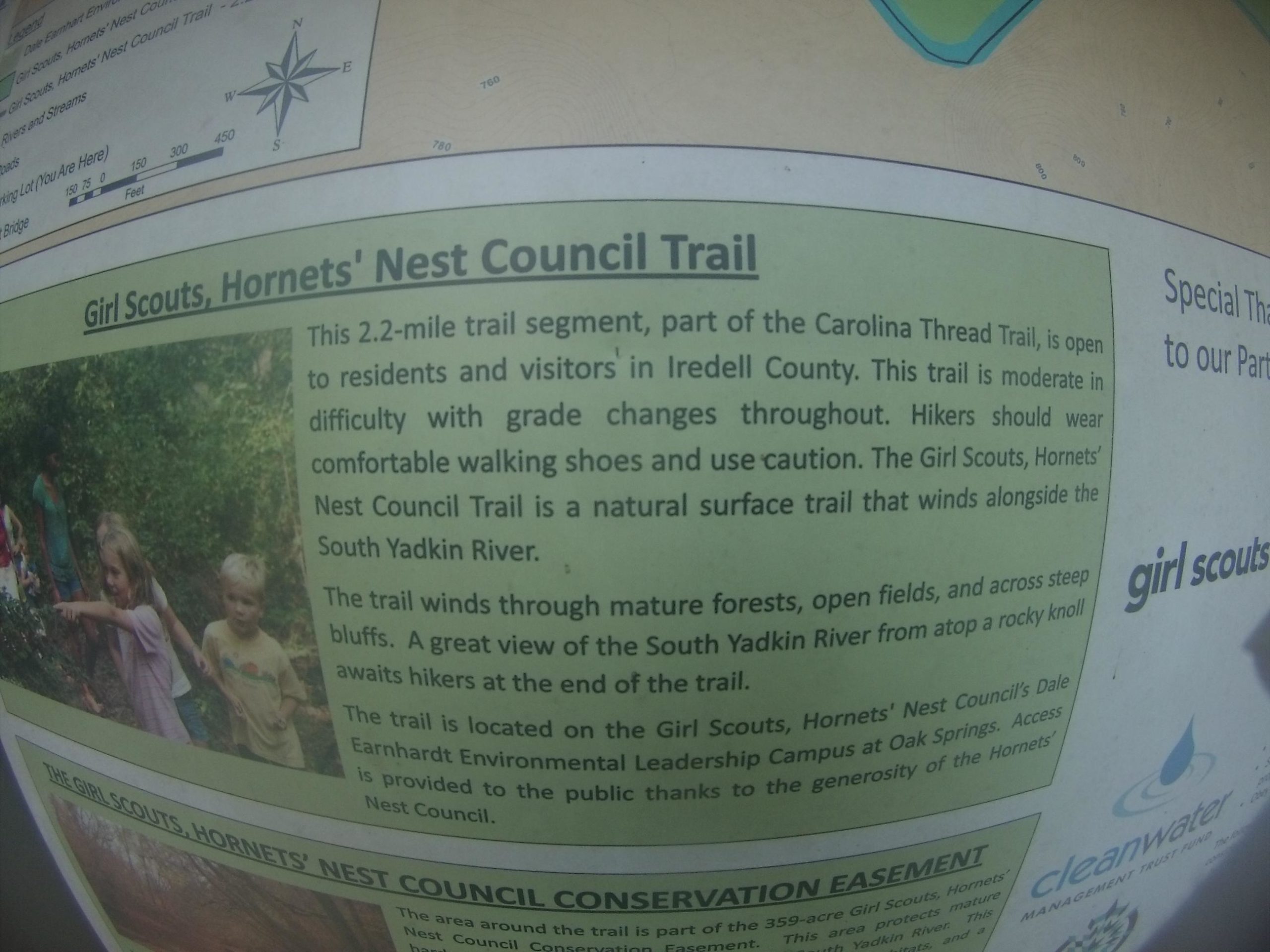 Information sign for the Girl Scouts Hornets