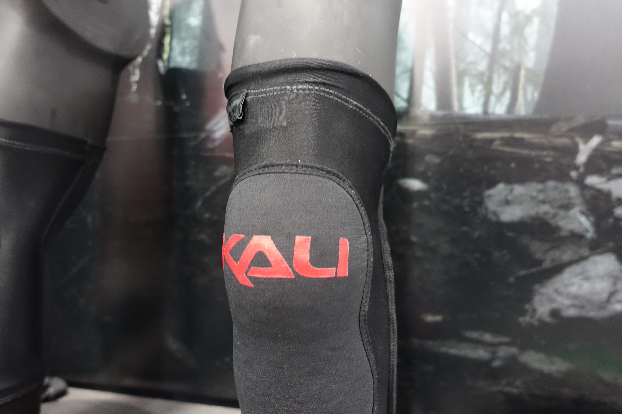 Kali Protectives Mission Knee Pads Photos