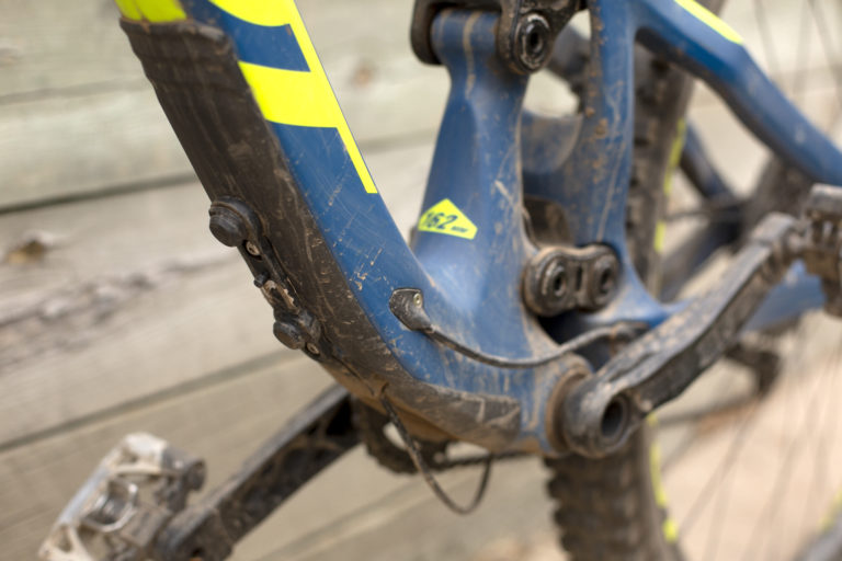 Review Fidlock Water Bottles, and a Strap to Mount a Bottle