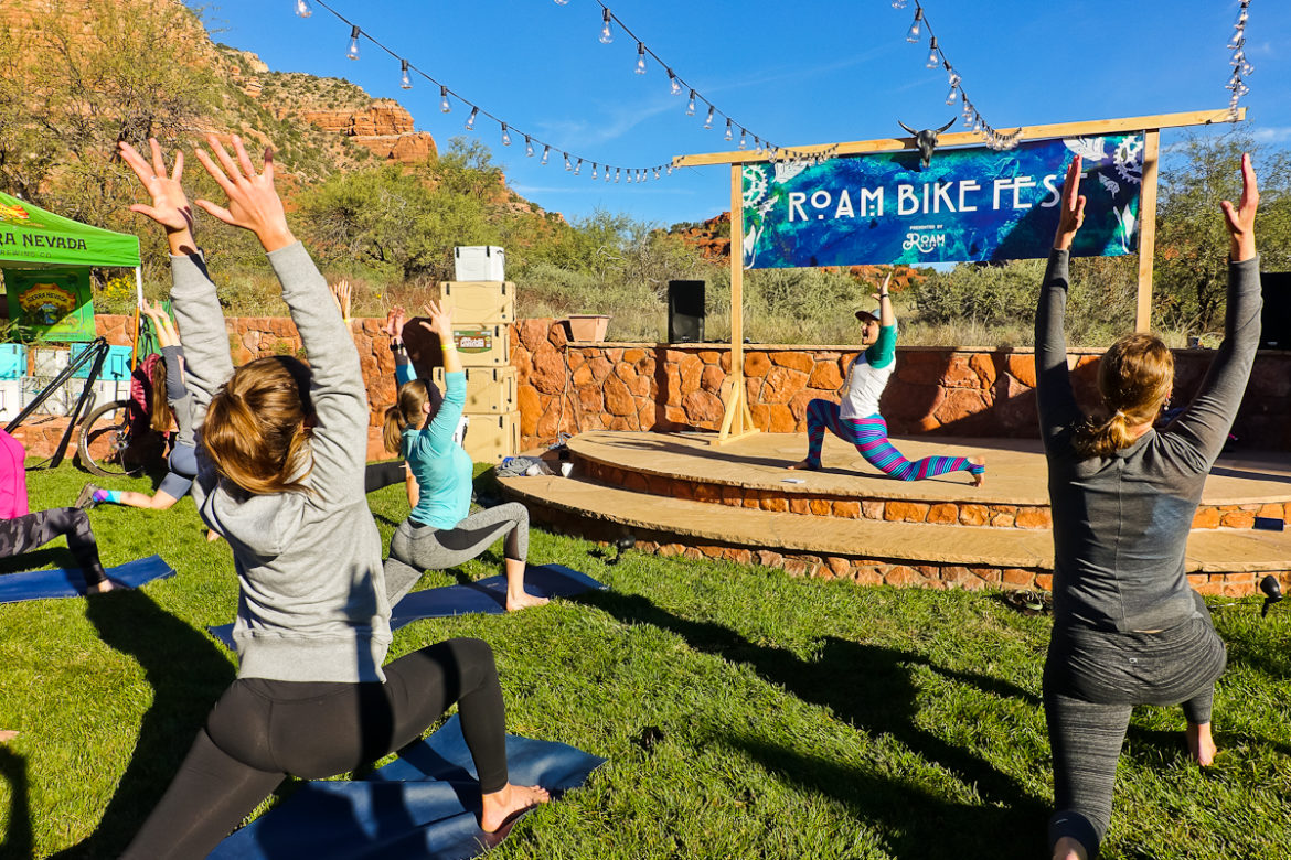 sedona-roam-mtb-festival-yoga