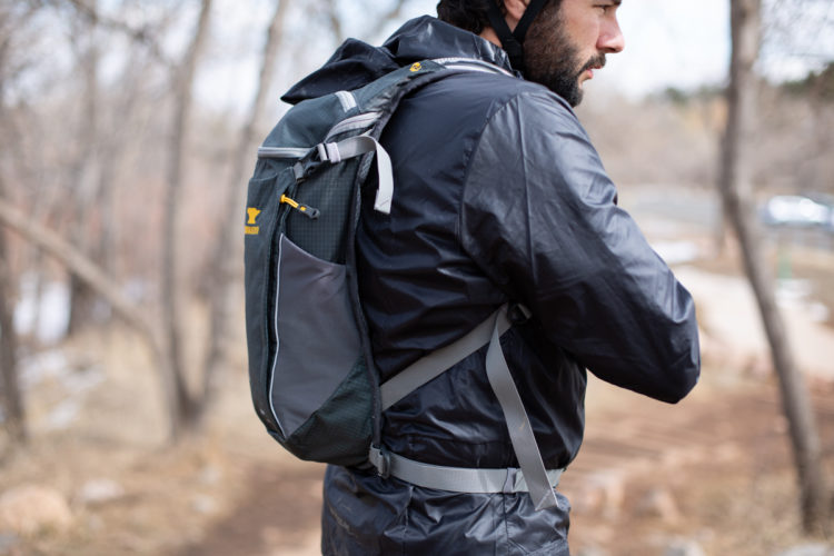 Review Mountainsmith Clear Creek 10 Hydration Pack is Simple