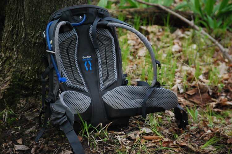 deuter(ドイター)　RACE EXP AIR 14+3 ブラック リュック The Deuter Race Air 14 Will Make You Return to Backpacks