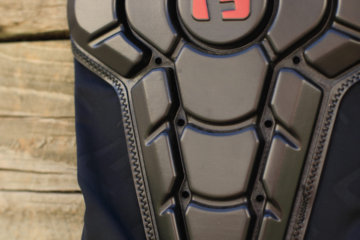 Review GForm ProX2 Knee Pads Make Protection Discreet Singletracks