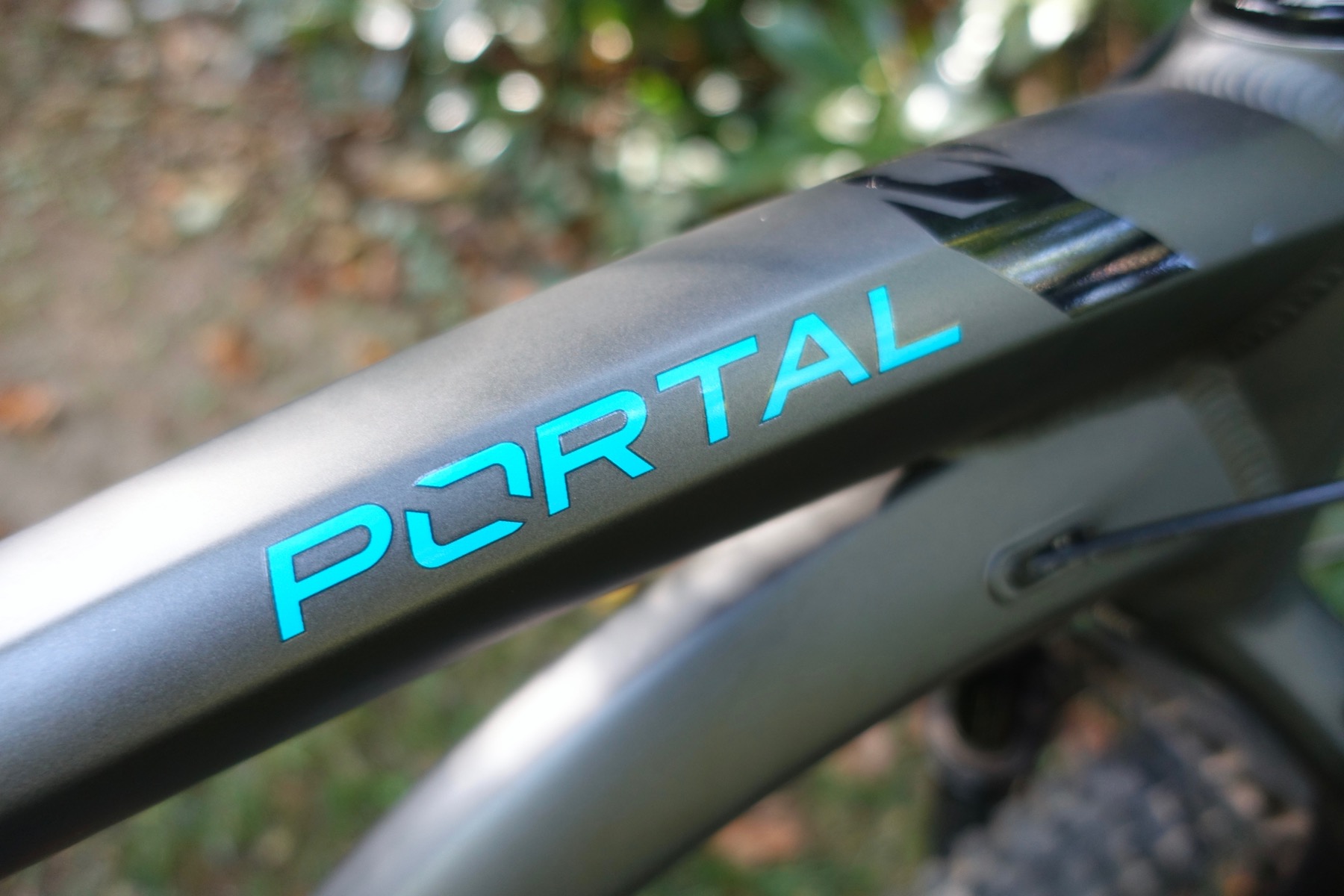 Jamis Portal A2 Trail Bike A Dialed, 3,000 Full Suspension Mountain