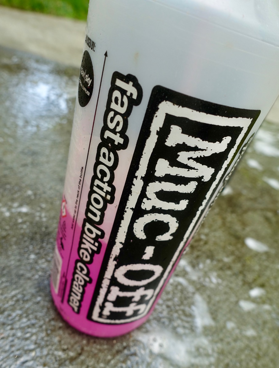 MucOff Ultimate Bike Cleaning Kit Gets Mountain Bikes Cleaner Than
