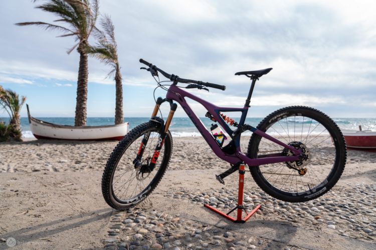 granite hex bike stand