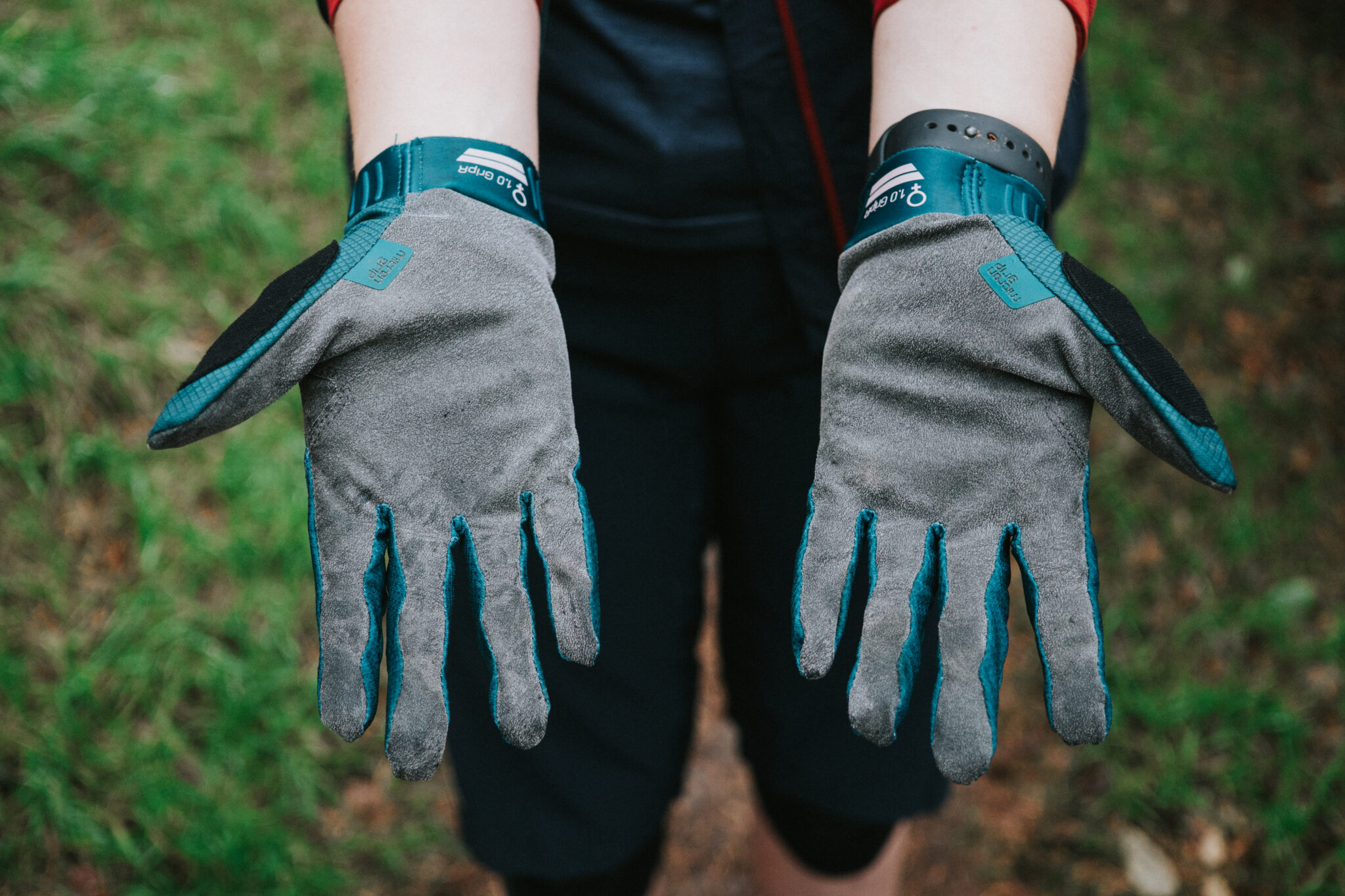 Women's Summer Mountain Bike Glove Review Roundup - Singletracks