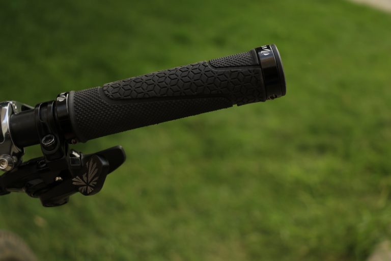 Get a Grip A Review of 11 Lockon Mountain Bike Grips Singletracks