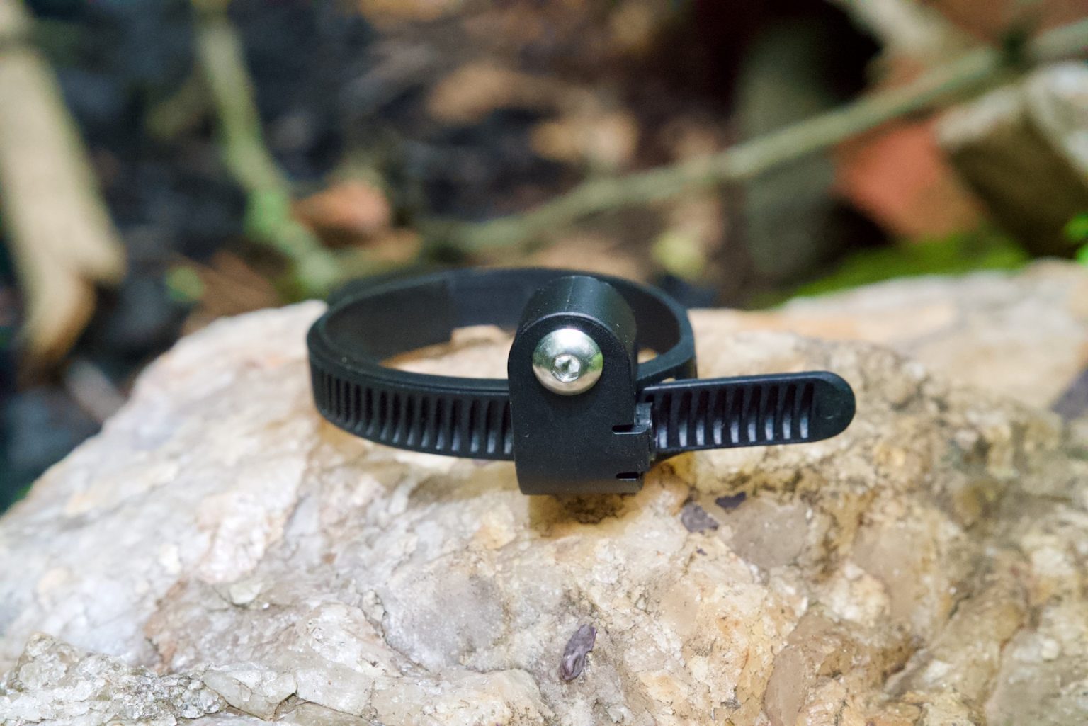 Topeak Versa Mounts Let You Add a Bottle Cage to Almost Any Frame