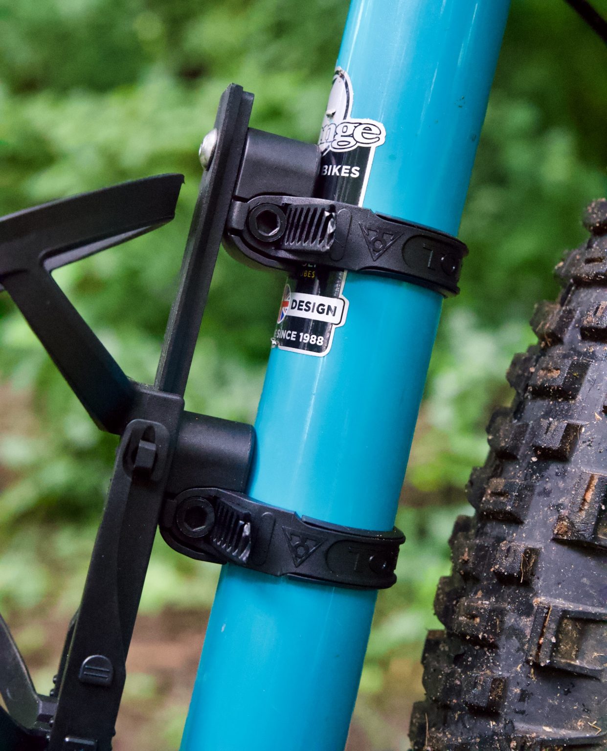 Topeak Versa Mounts Let You Add a Bottle Cage to Almost Any Frame