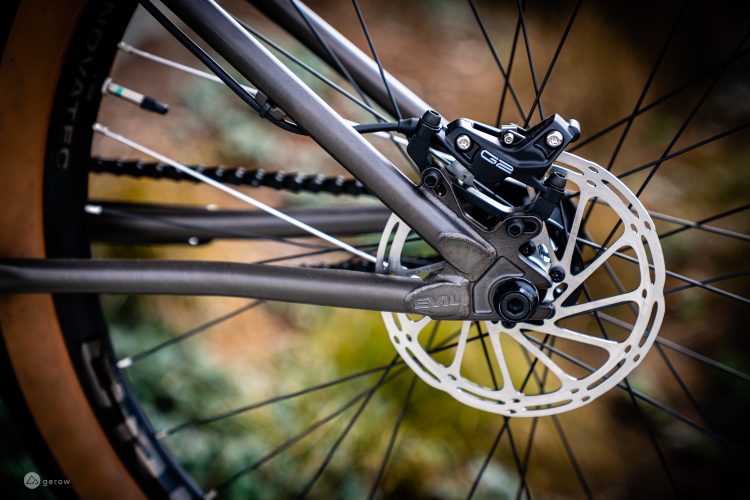 How to Choose a Good Dirt Jump Bike We Ask Industry Pros