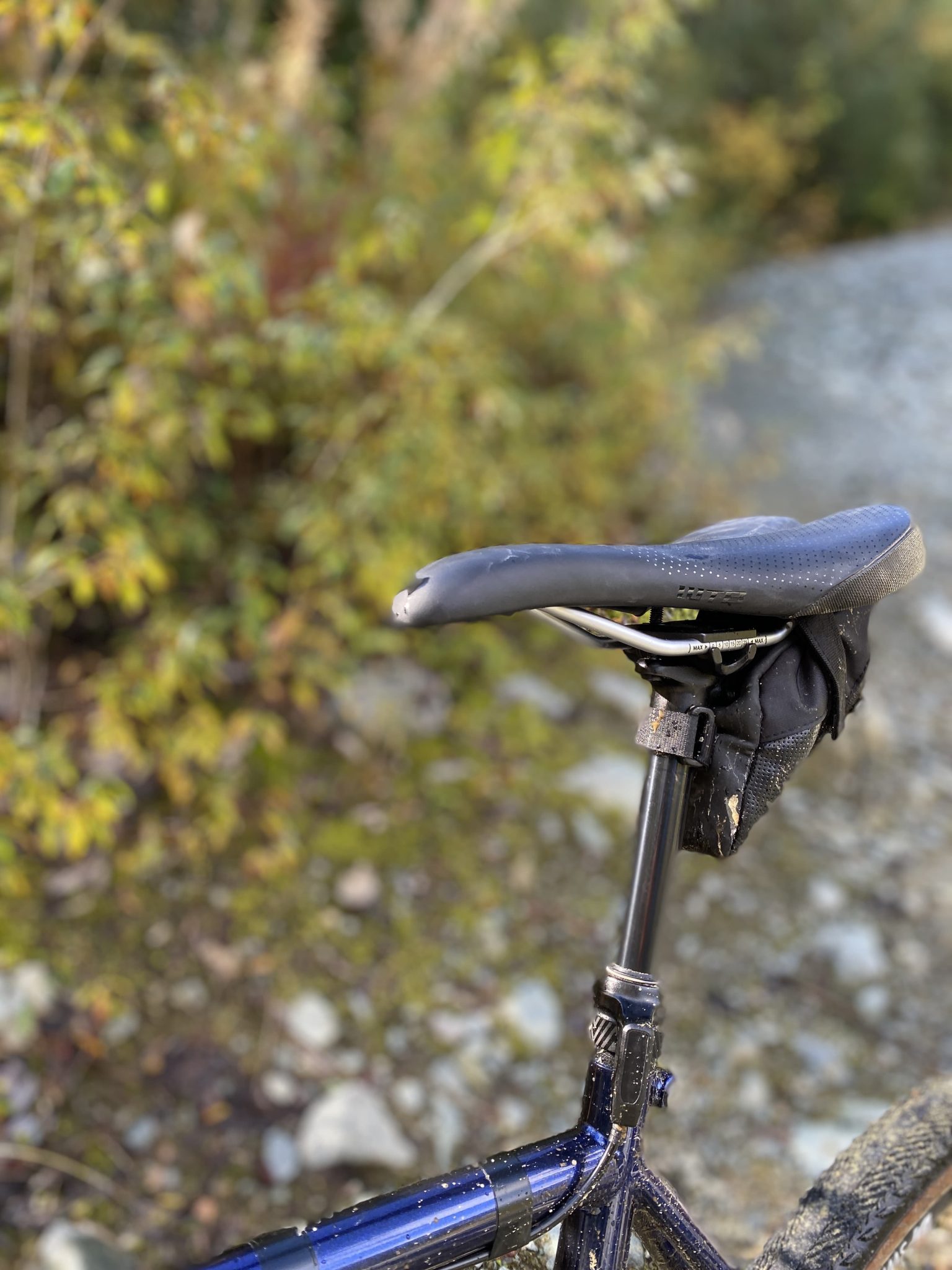 The PNW Coast Dropper Post Also Has Suspension [Review] Singletracks