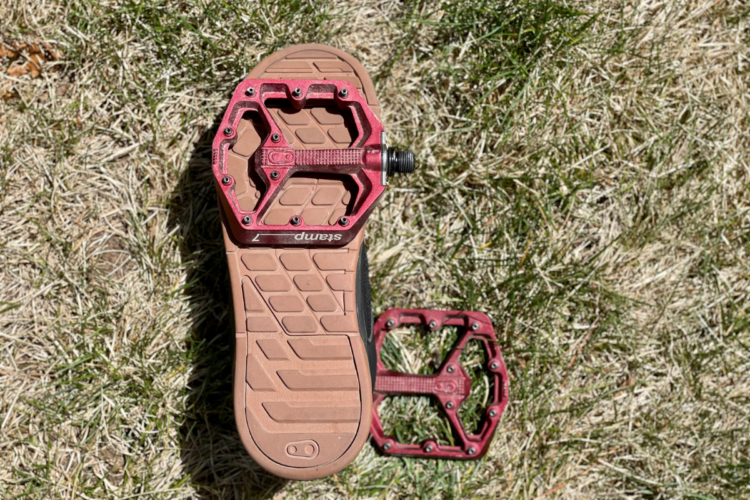 Flat Pedal Roundup 6 of the Latest Flat MTB Pedals Reviewed