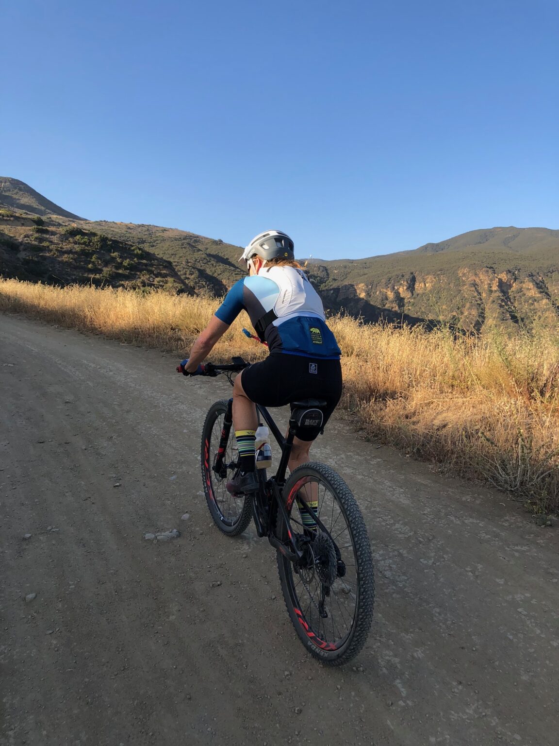 5 Cycling Hydration Vests and Packs for Mountain Bike Racing