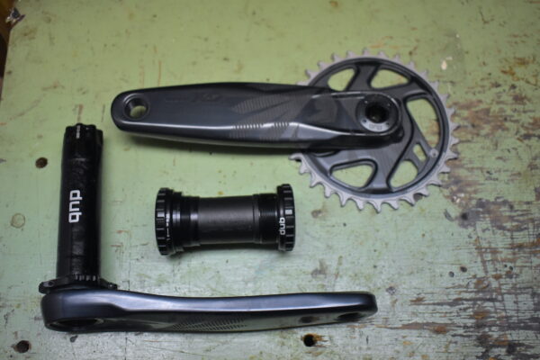 How to Find the Right Bottom Bracket for Your Mountain Bike ...