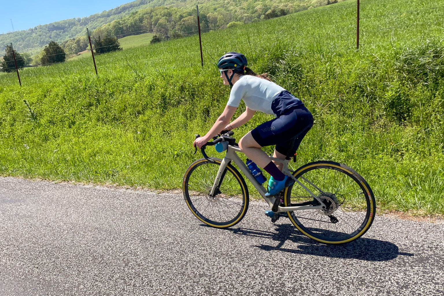Mog Rider The ENVE MOG Gravel Bike Review: Ready to Race — or Get Rowdy ...