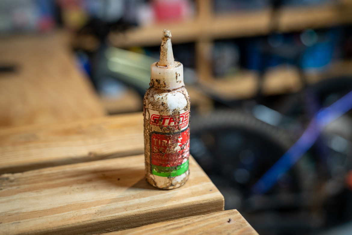 Stan's Tubeless Sealant Injector goes high volume and doesn't suck ...