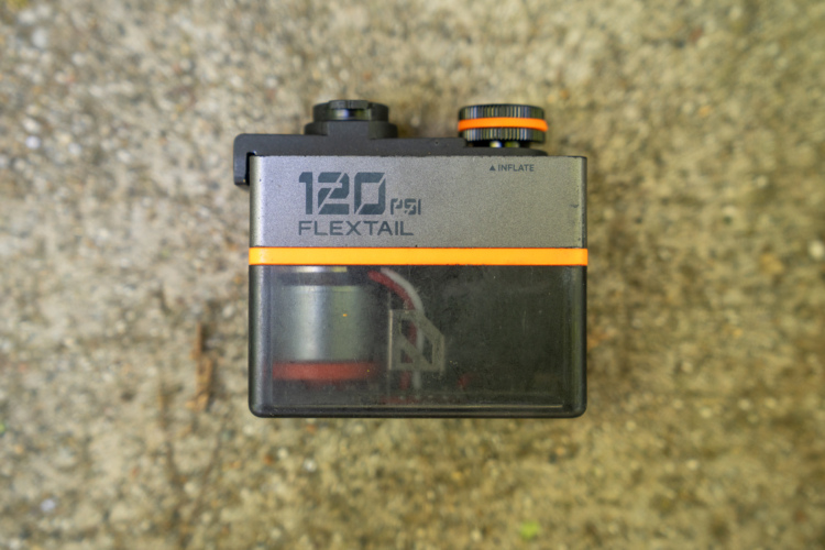 Flextail Mini electric bike pump