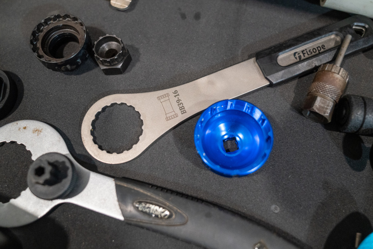 Bottom bracket tools